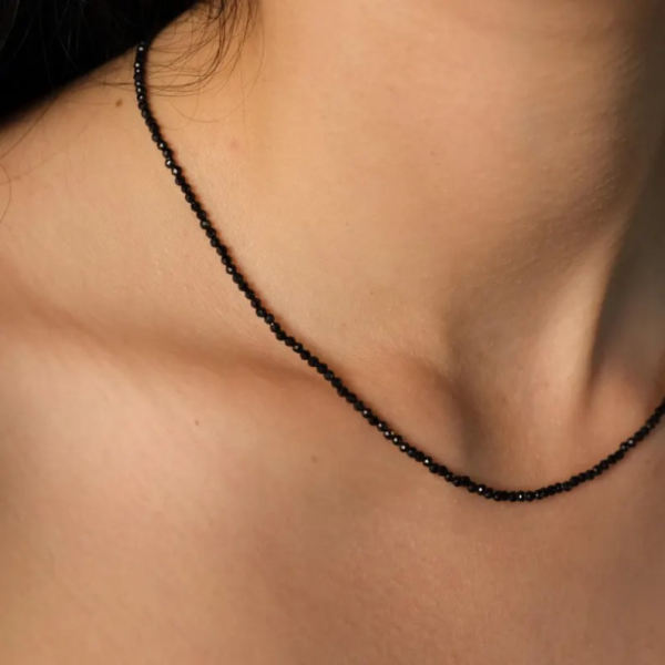 Colier Pietre Naturale și Închidere Aur 14K, colier spinel 2 mm, colier inchizatoare aur cu pietre ntaturale